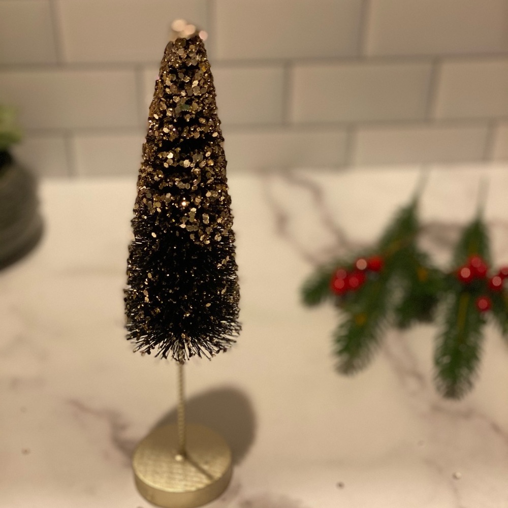 Brand new brush trees from Bethany Lowe designs